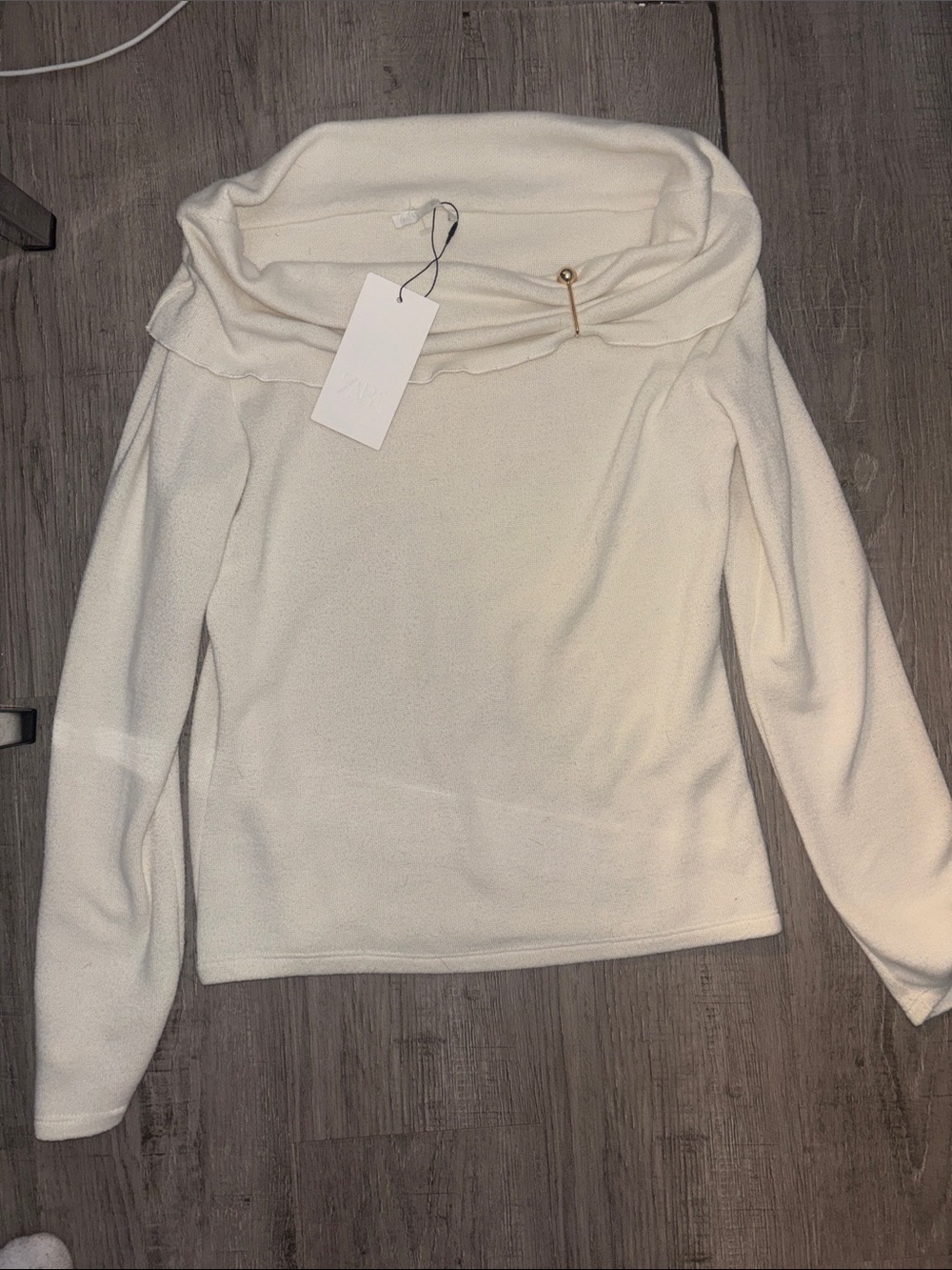 Zara Cozy Off-Shoulder white-Cream Women's Sweater - Picture 3 of 6